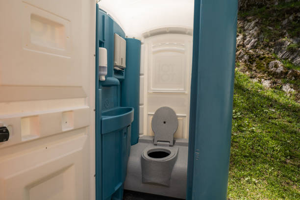 Best Porta potty rental near me  in Emerald Bay, TX